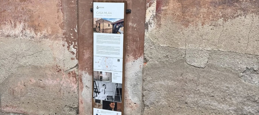 Aritzo, Casa Mura. Totem informativo